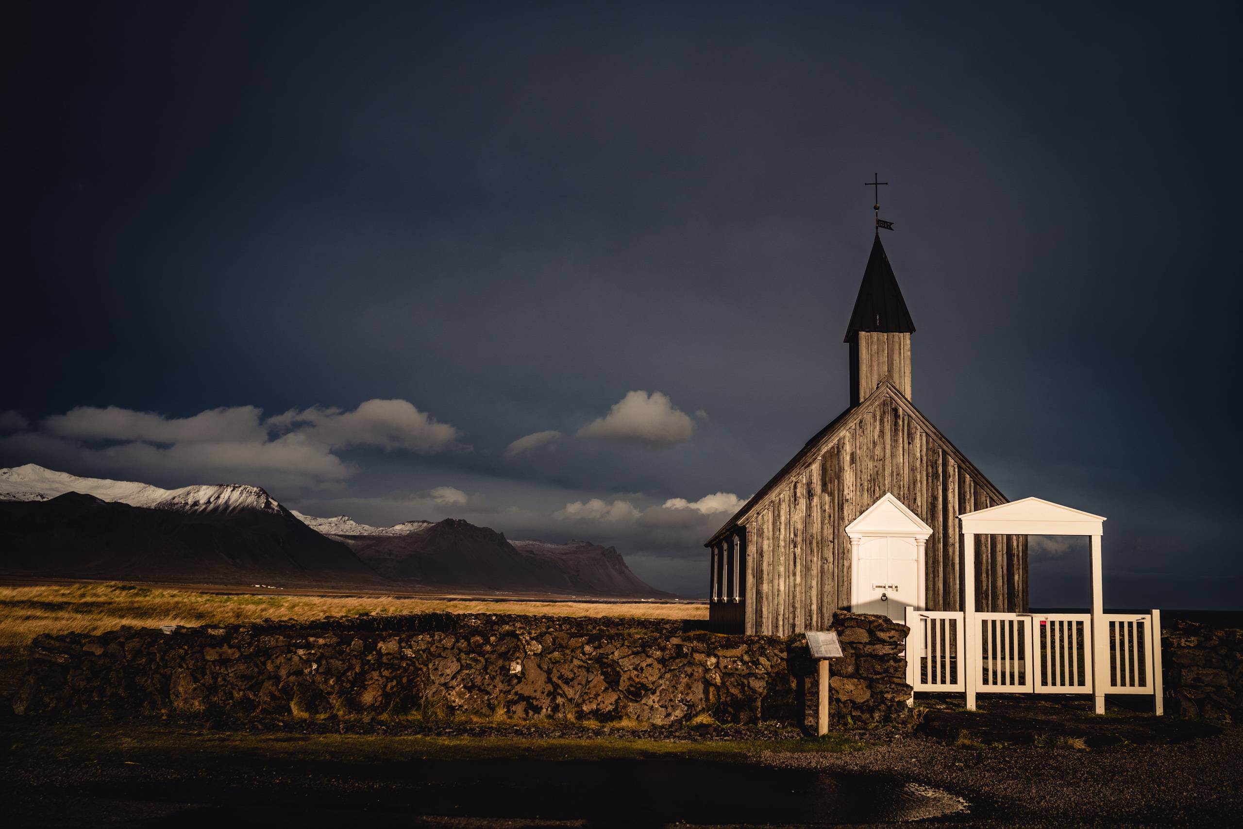 iceland elopement photographer