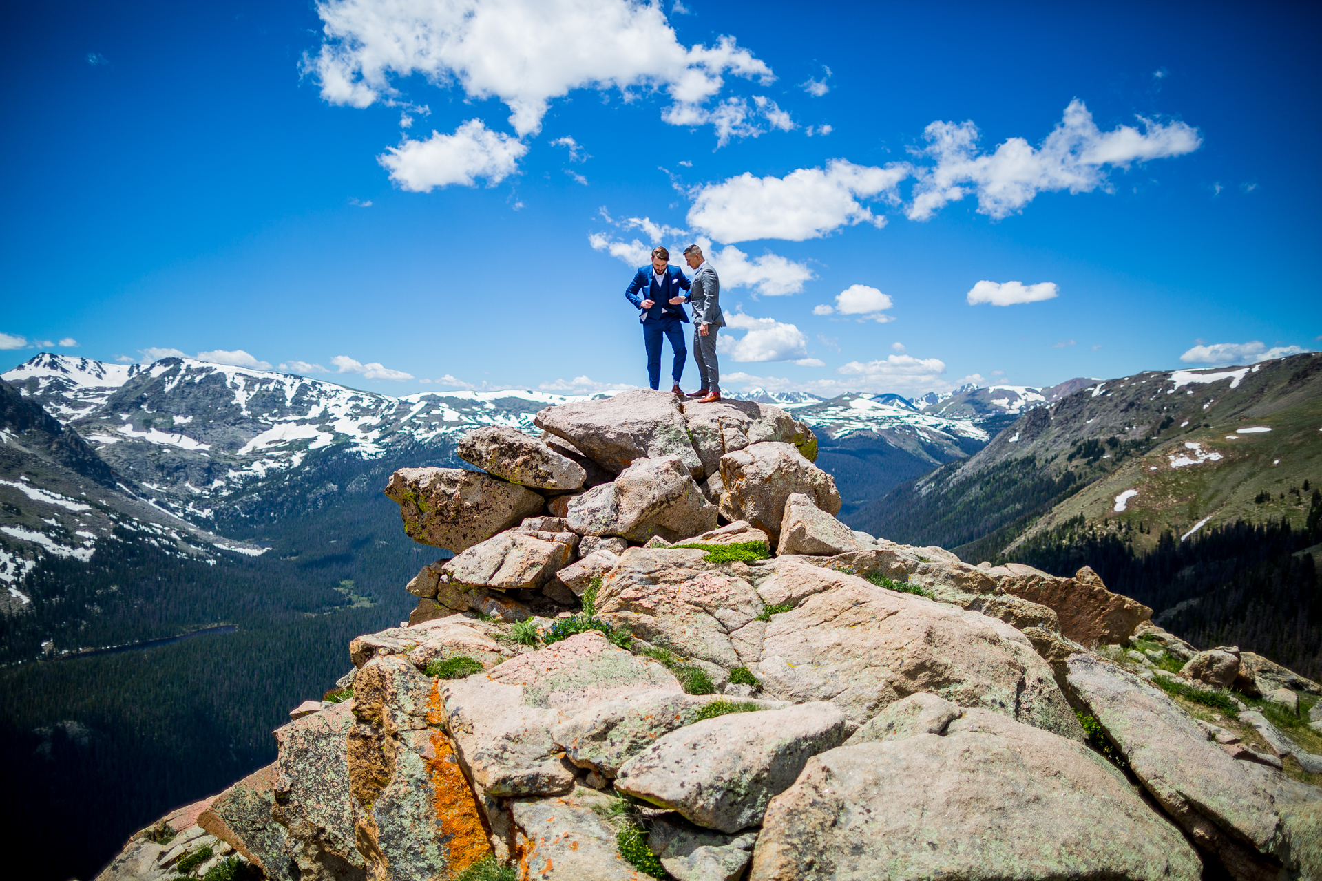 destination elopement photographer