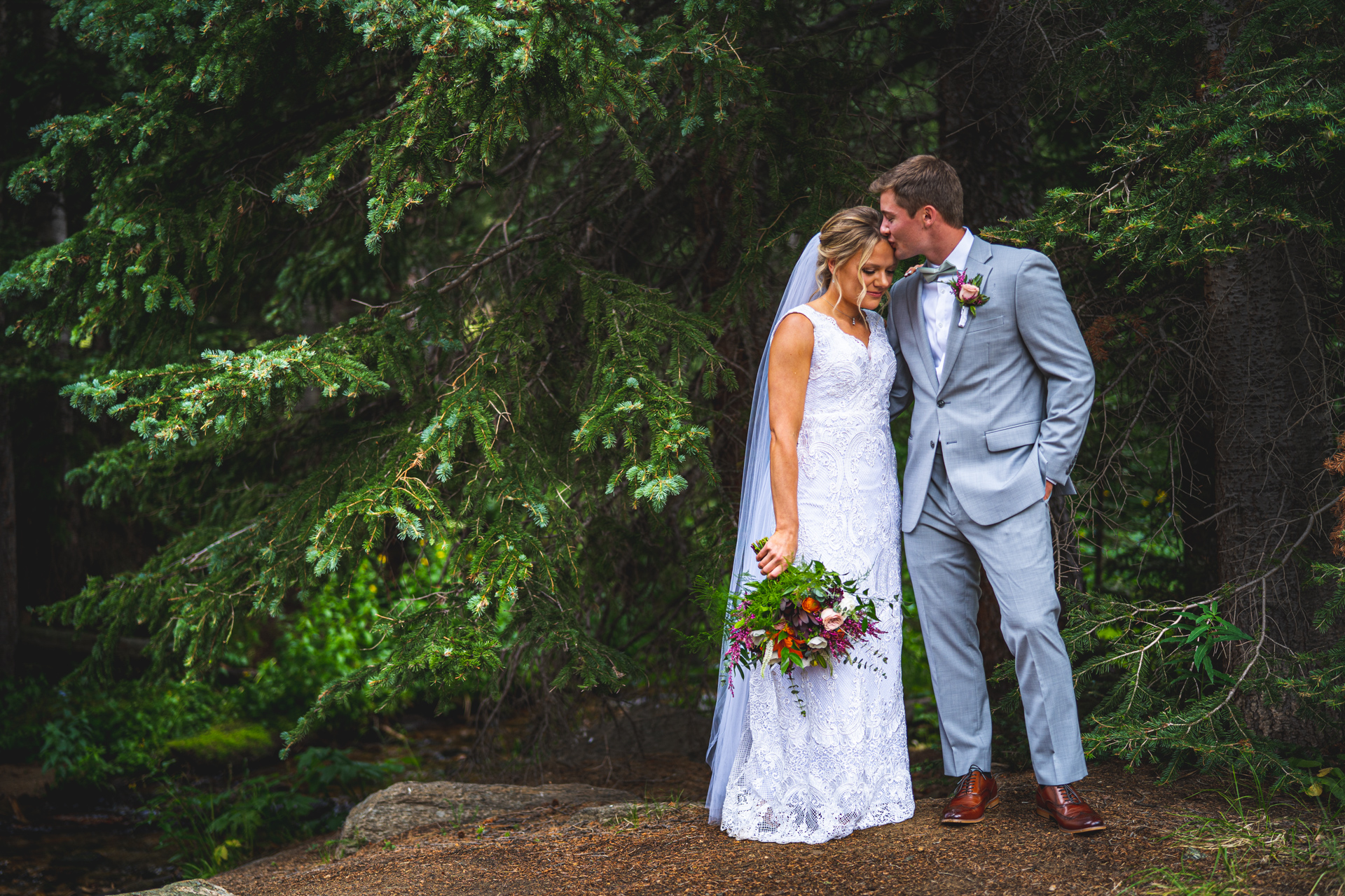 destination elopement photographer