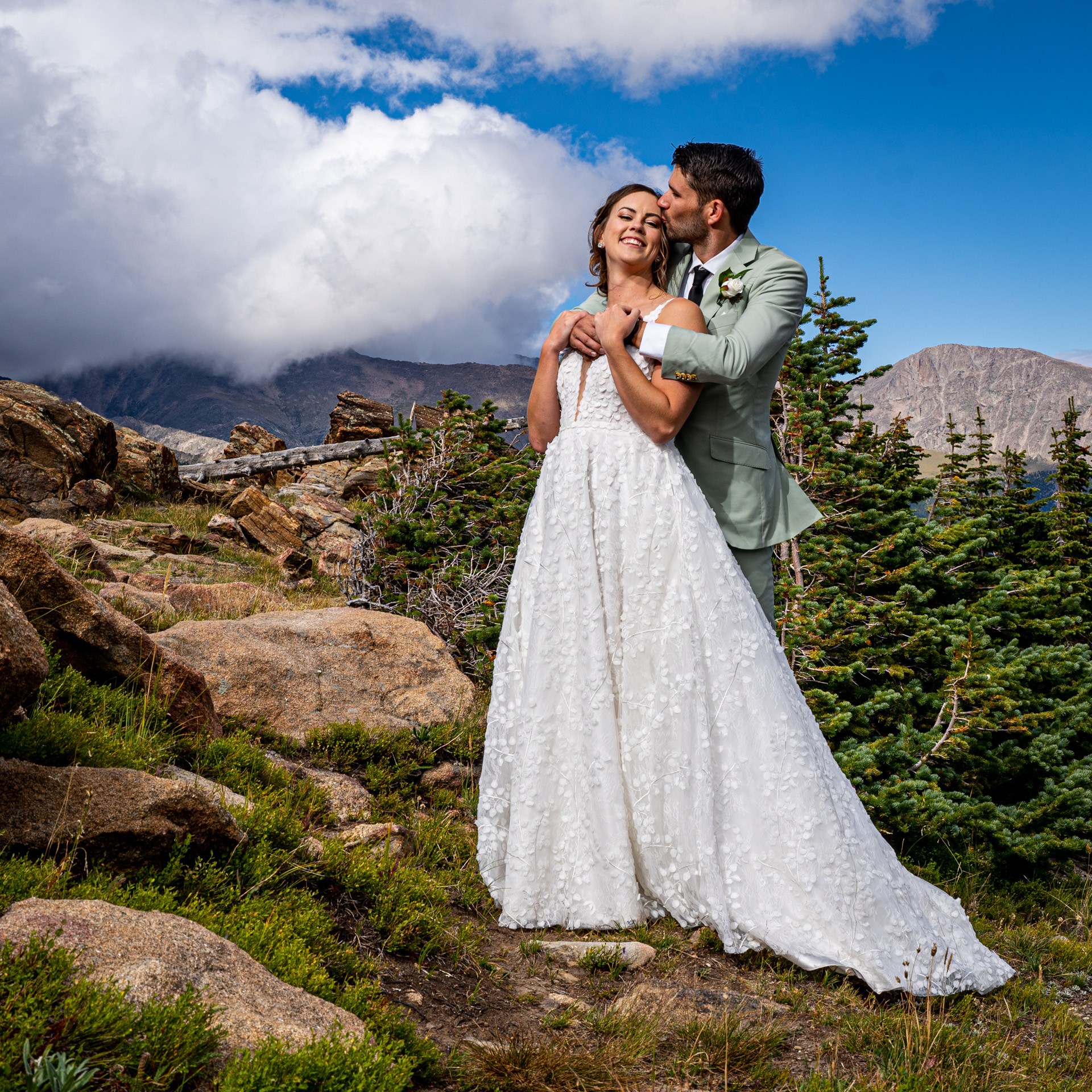 newlywed bride and groom in rmnp photographed by estes park wedding photographer, pyle photography
