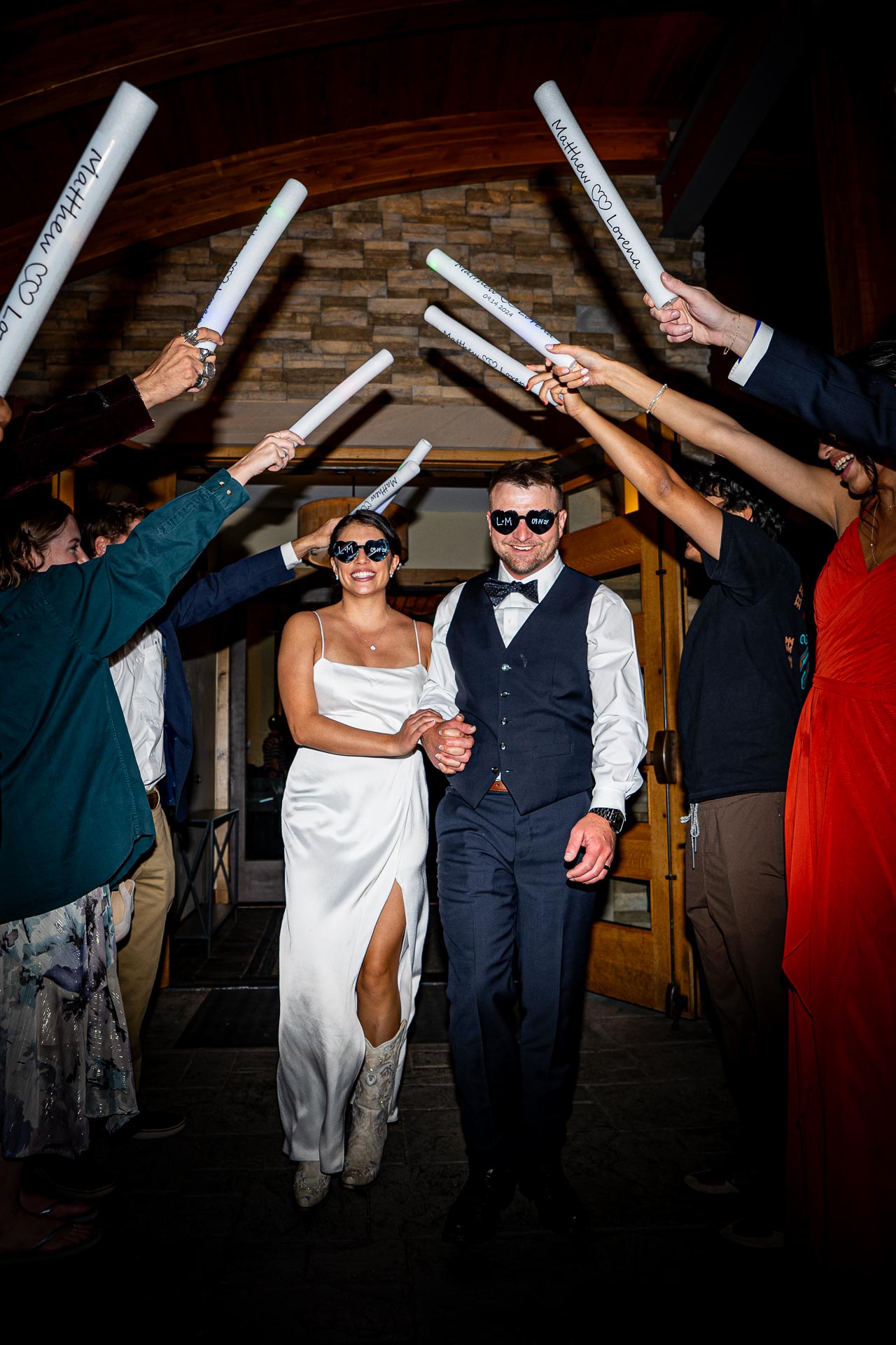 estes park wedding photographer captures newlywed couple