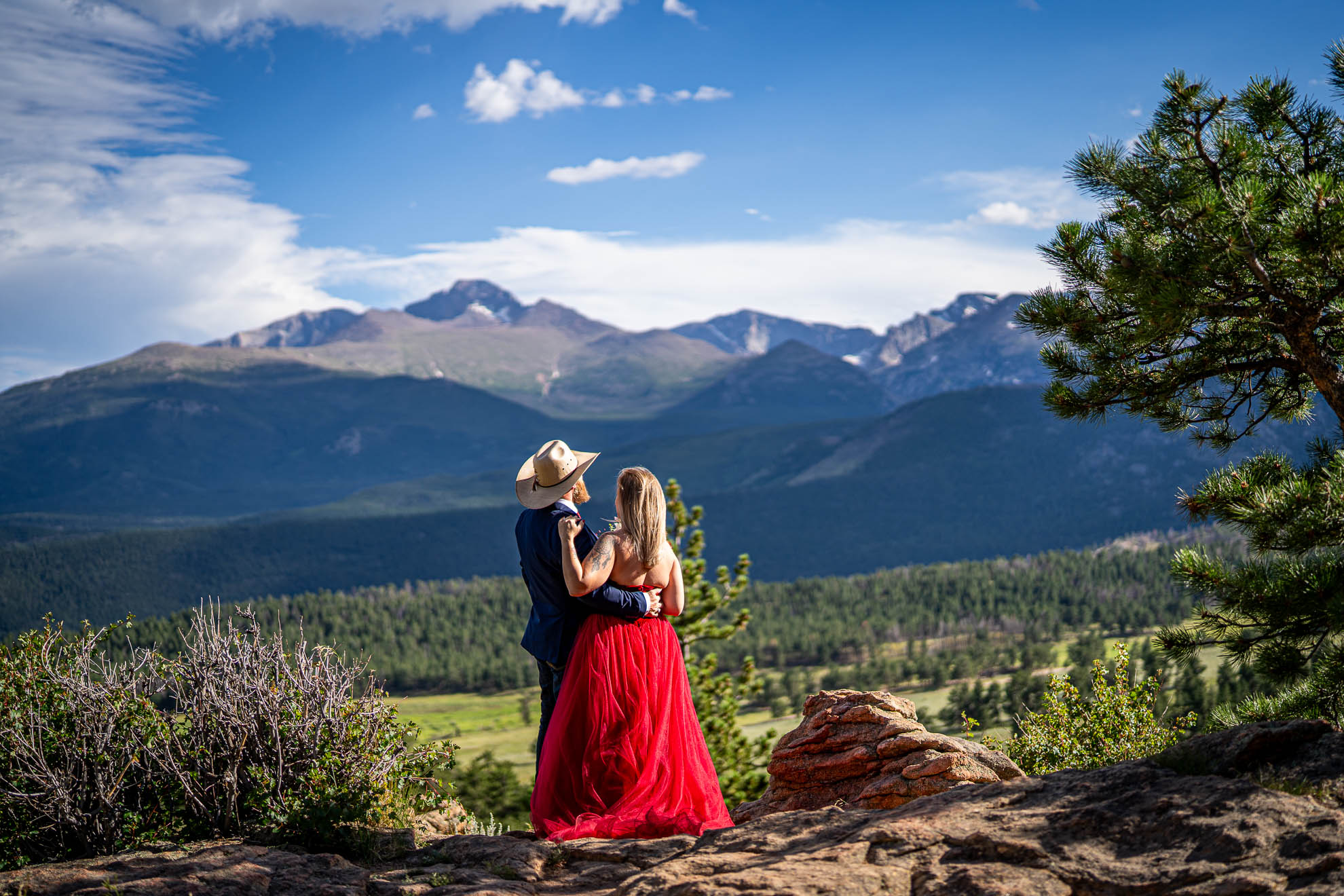 3M Curve Wedding Photography by local Estes Park wedding photographers, Joe and Kari Pyle