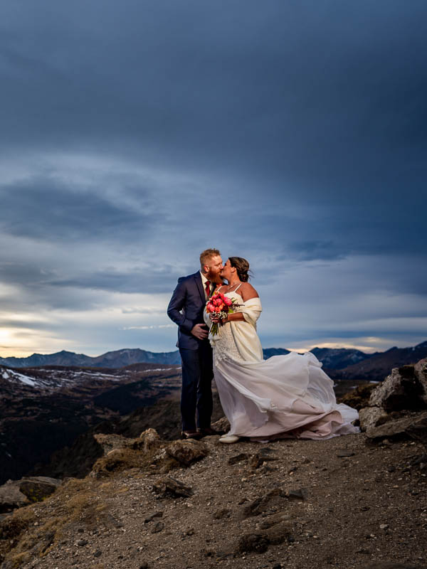 estesparkweddingphotographer-8 Estes Park wedding photographer captures couple in Rocky Mountain National Park in the alpine